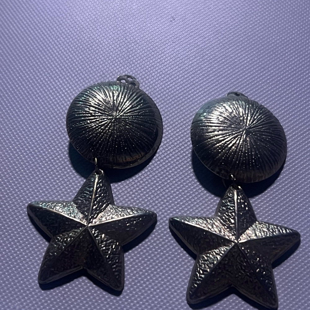 Gold tone clip on star circle chunky earrings